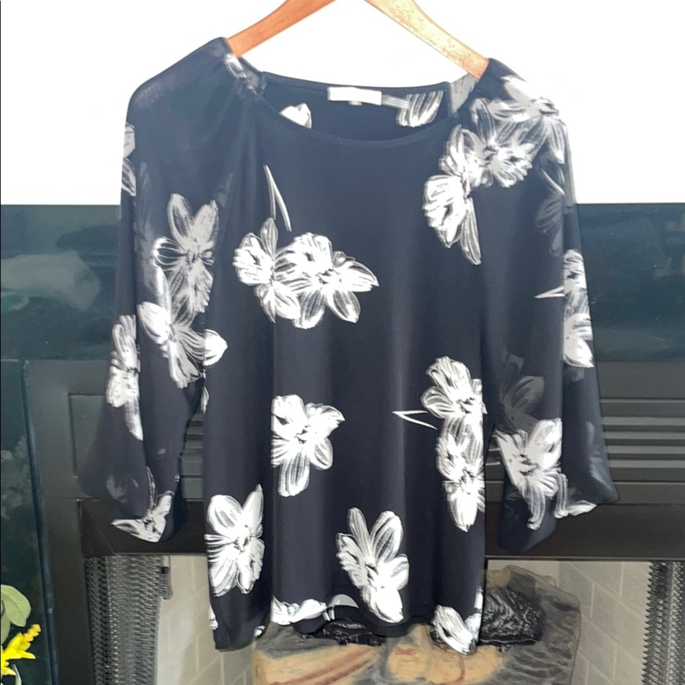 Calvin Klein 3/4 Sleeve top, women’s M